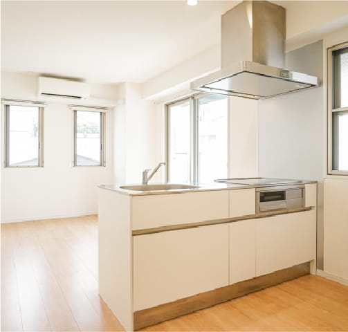 会話を楽しむオープンキッチン